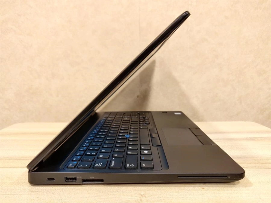 لپ تاپ استوک دل Dell Latitude 5590