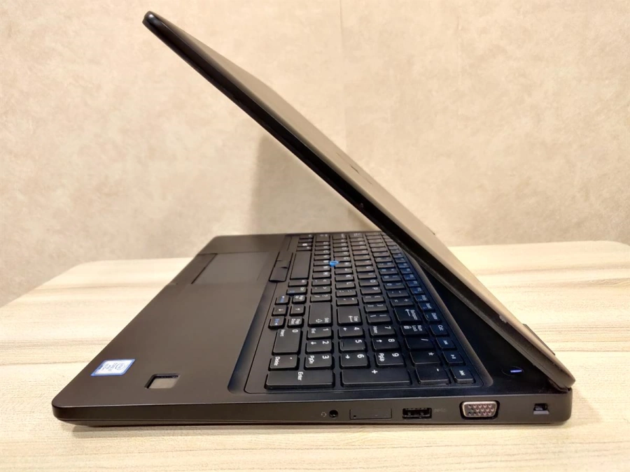 Dell Latitude 5590